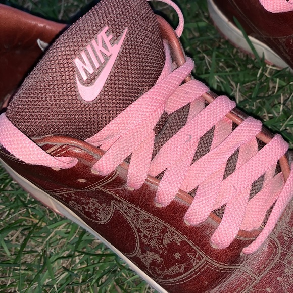 Men’s Leather Nikes - Picture 3 of 11